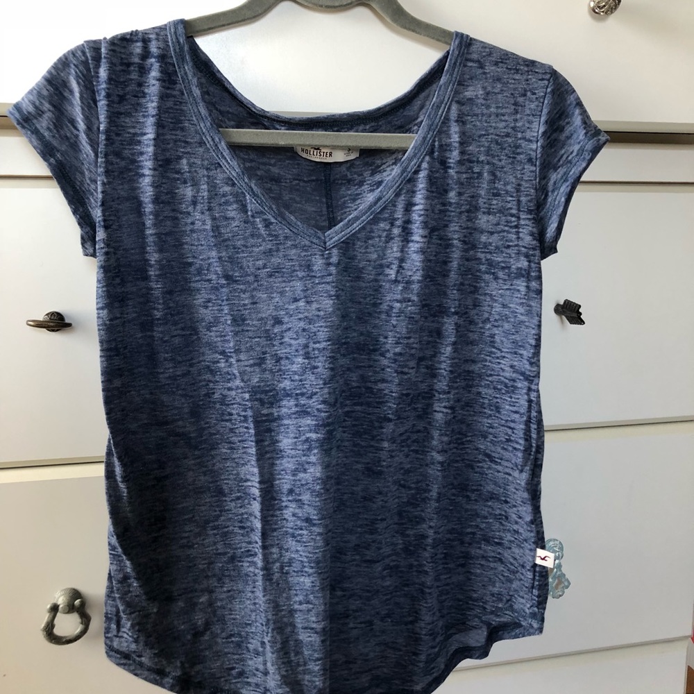 🌞3for$15 🌞navy blue Hollister v neck